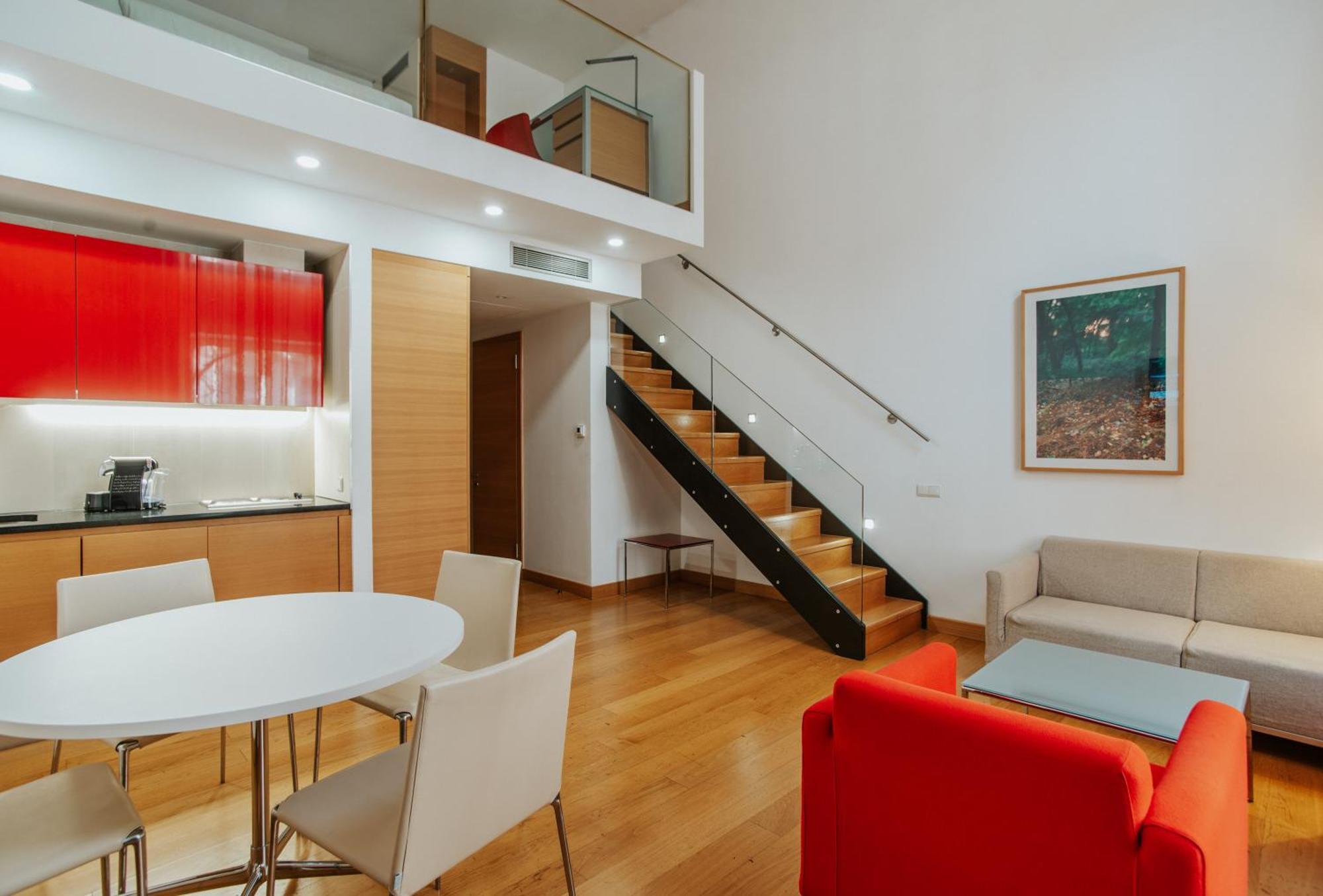Deluxe Maisonette